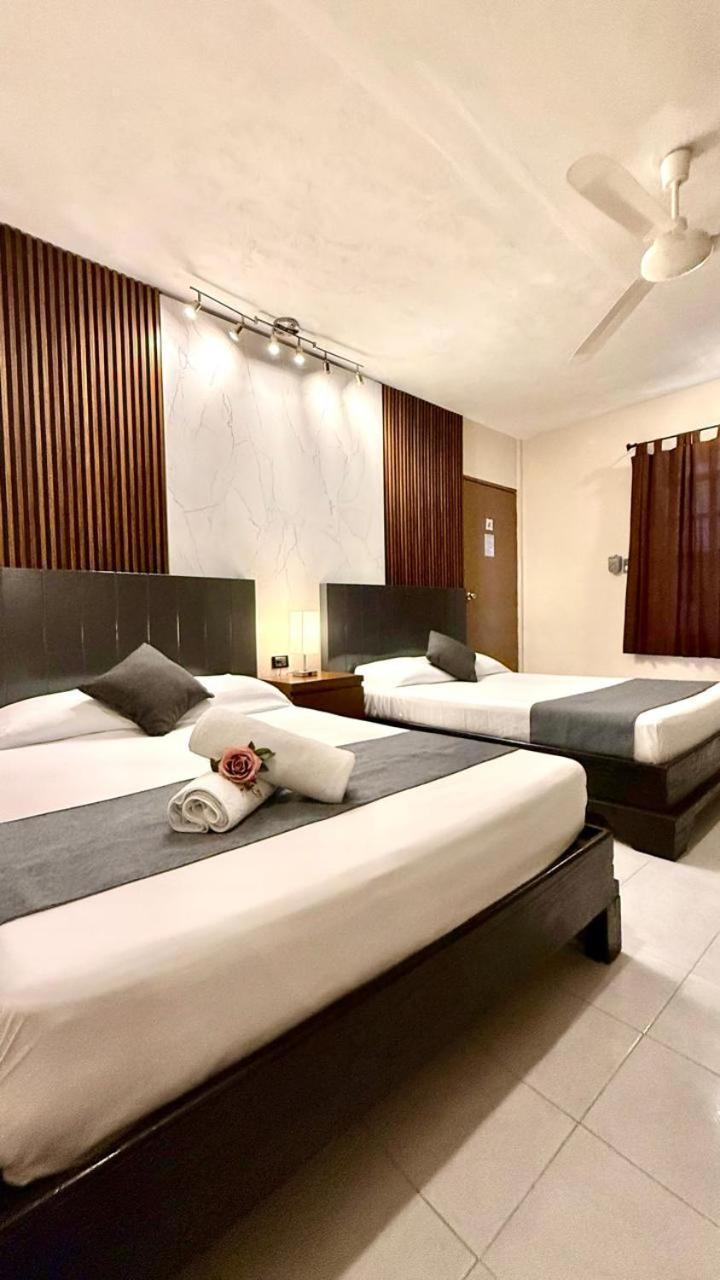 Hotel Baroni Прогресо Екстериор снимка